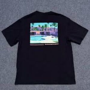 H&M Navy Blue T-Shirt "Swimming in SoCal" size Small